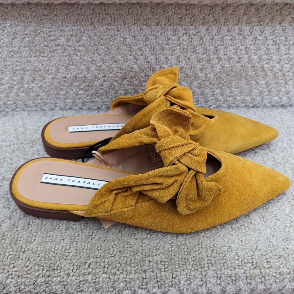 BNWT Zara Flat Slip On Mules - Leather